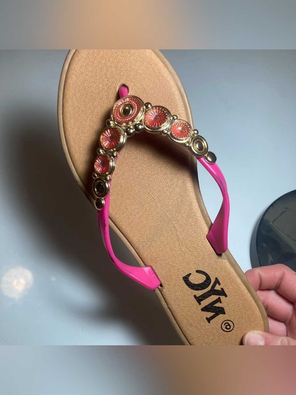 WYG Pink Jeweled Toe-Post Women's Sandals